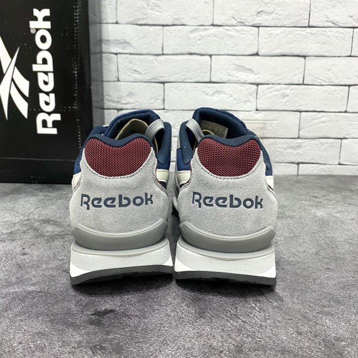 Кроссовки Reebok classic