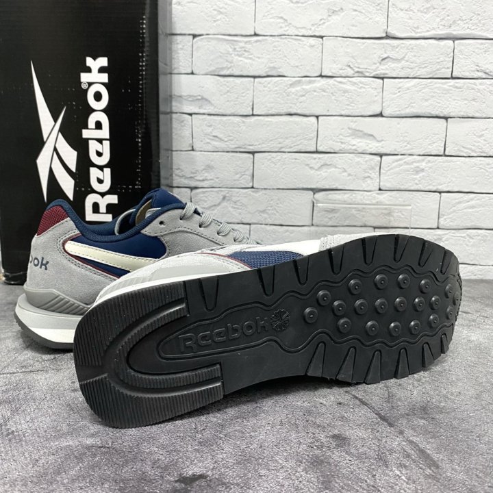 Кроссовки Reebok classic