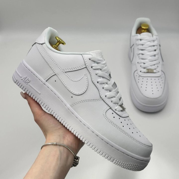 Женские кроссовки Nike Air Force 1 White