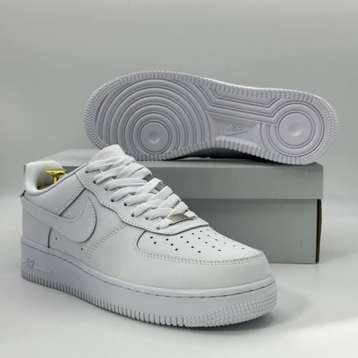 Женские кроссовки Nike Air Force 1 White