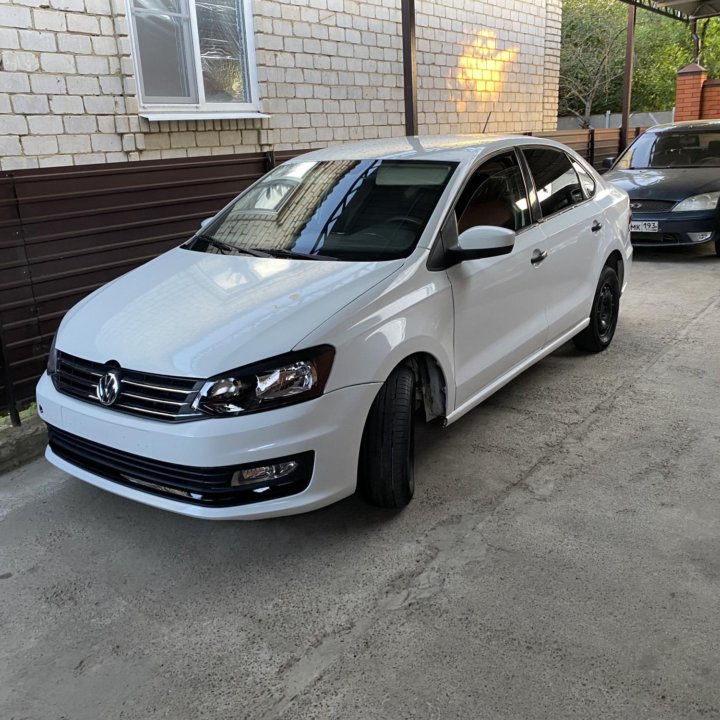 Volkswagen Polo, 2016