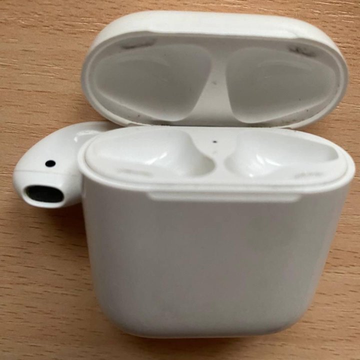 Airpods 2 с одним наушником