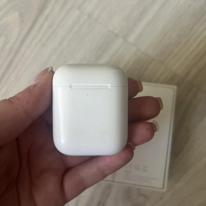 Наушники AirPods