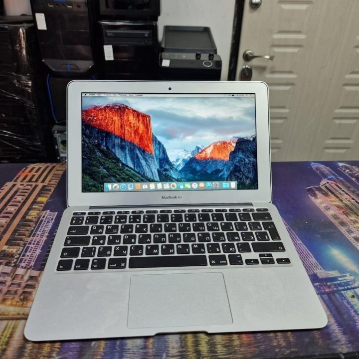 Macbook Air 11 2015 в хор/сост