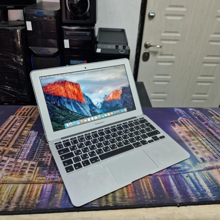 Macbook Air 11 2015 в хор/сост