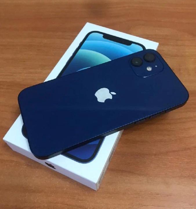 Продам IPhone 12