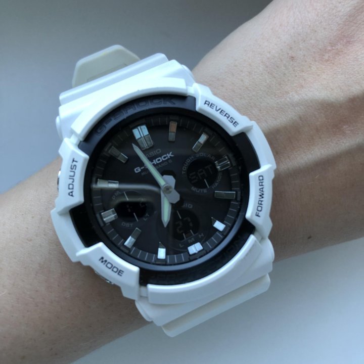 Часы casio g shock gst b100