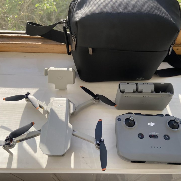 Квадрокоптер DJI mini 2