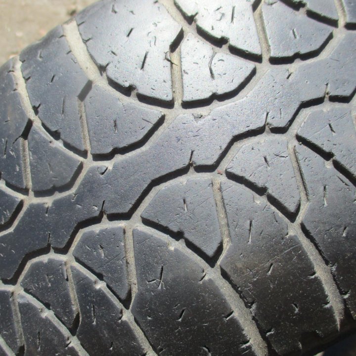 2шт 175 \ 70 R13 Goodyear