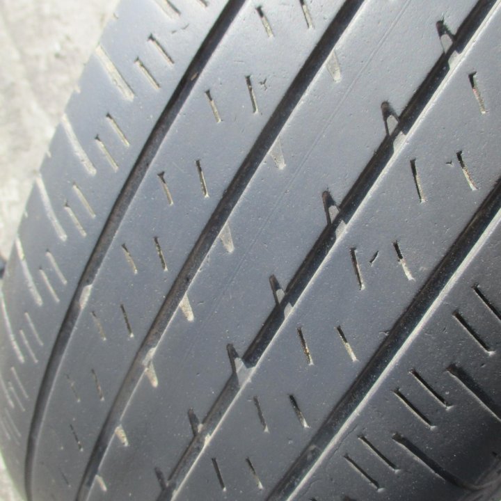 2шт 235 \ 65 R18 Bridgestone