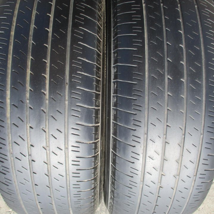 2шт 235 \ 65 R18 Bridgestone