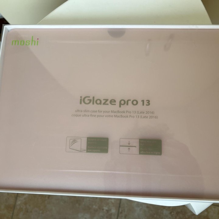 Новый чехол Moshi iGlaze MacBook Pro 13