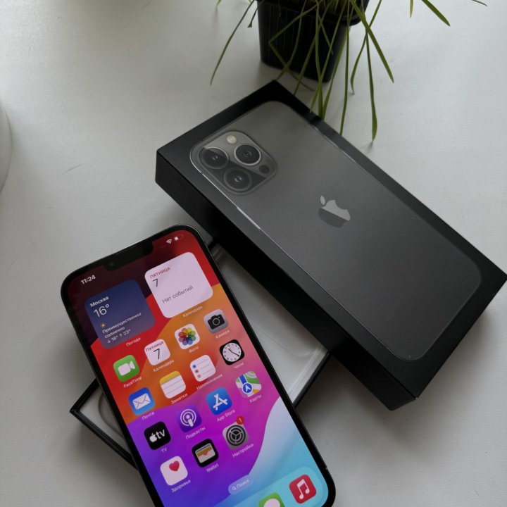 Продам iPhone 13 Pro Max 256Gb Graphite