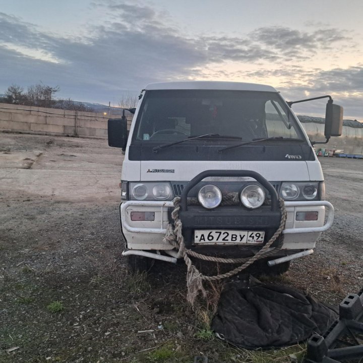 Mitsubishi Delica, 1994