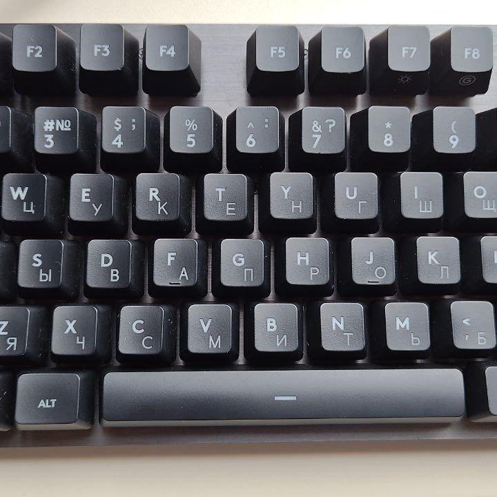 Logitech G413 Carbon