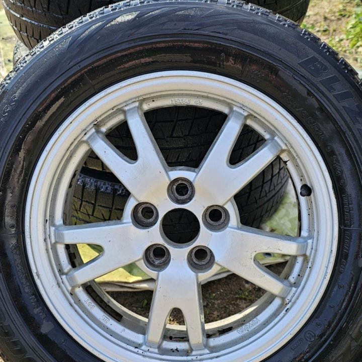 Шины Bridgestone Blizzak Revo GZ, размер 195/65 R1