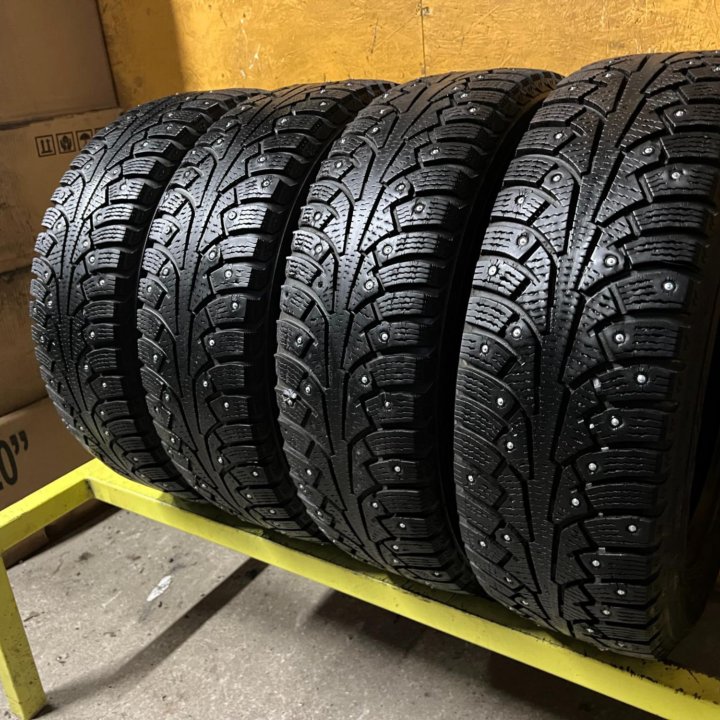 Зимние шины Nokian Nordman 5 R15 Все шипы