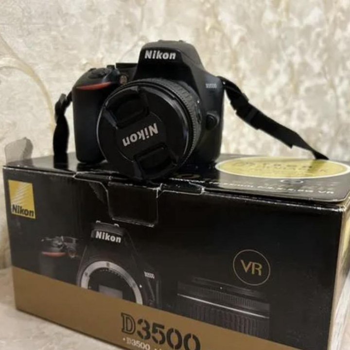 Зеркальный фотоаппарат nikon D3500