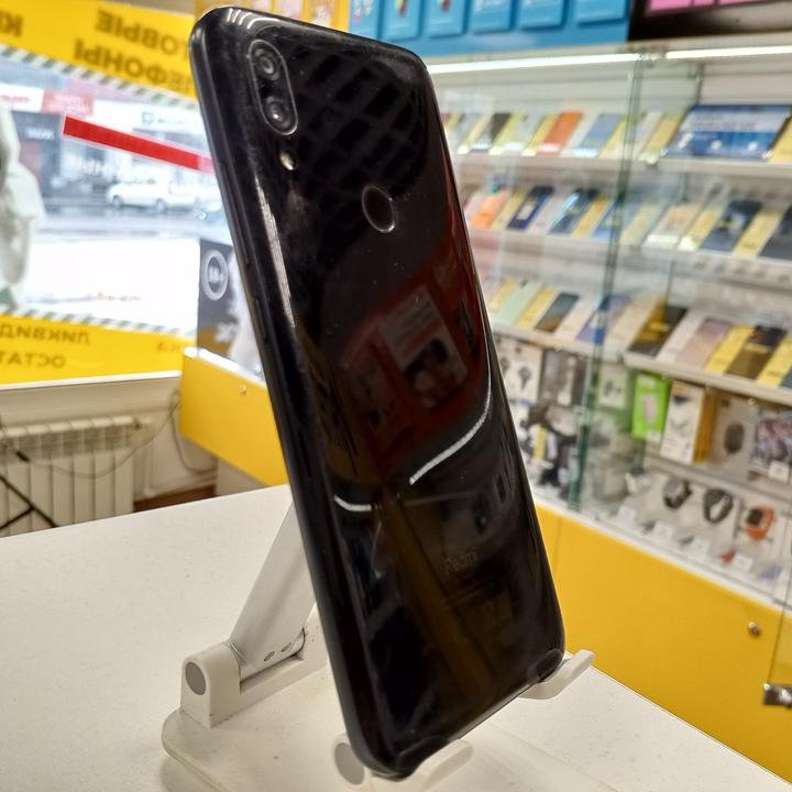 Xiaomi Redmi 7 2/16GB (черный)