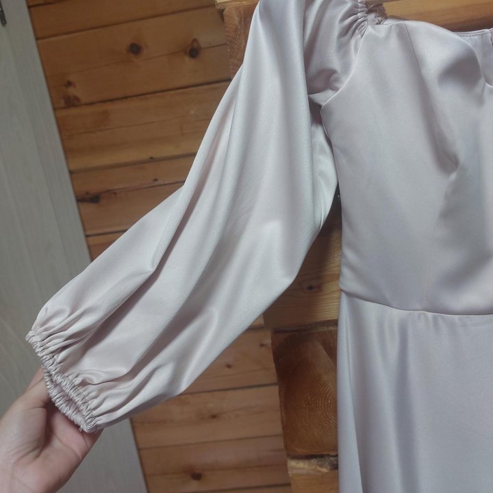 Платье вечернее