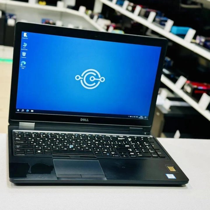 Dell 15.6 IPS / i7-7820HQ / 16G / SSD 960G / 940MX