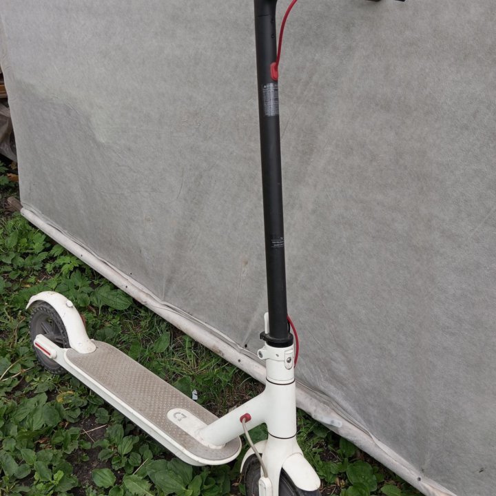 Электросамокат.