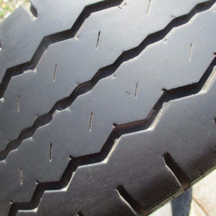 2шт 195 \ 70 R15C Грузовые. Hankook