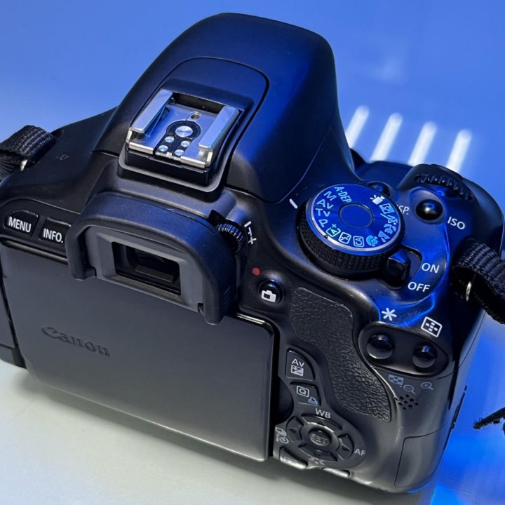 Зеркальный фотоаппарат Canon EOS 600D Body