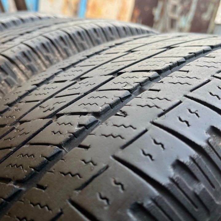 Лето Toyo 215/70 R16 Диски 5x114.3 D67.1 ET38