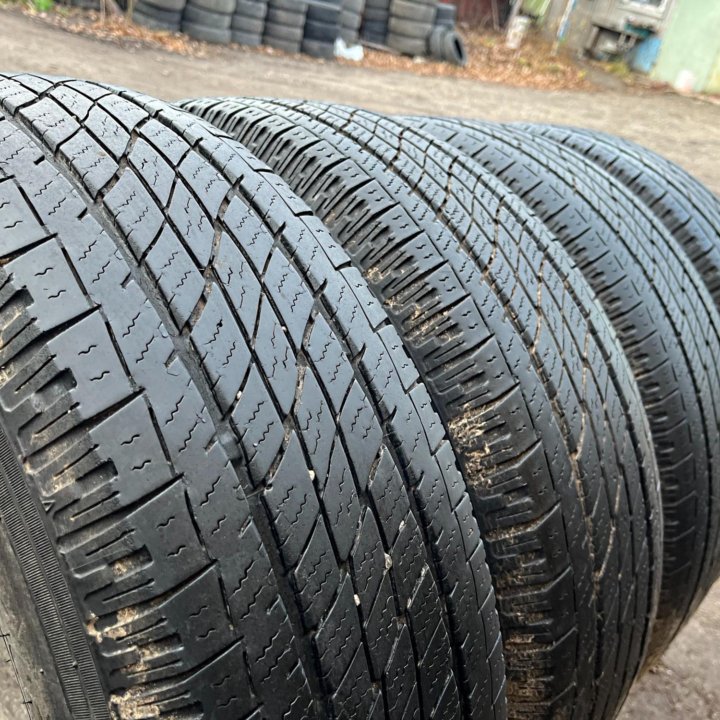 Лето Toyo 215/70 R16 Диски 5x114.3 D67.1 ET38