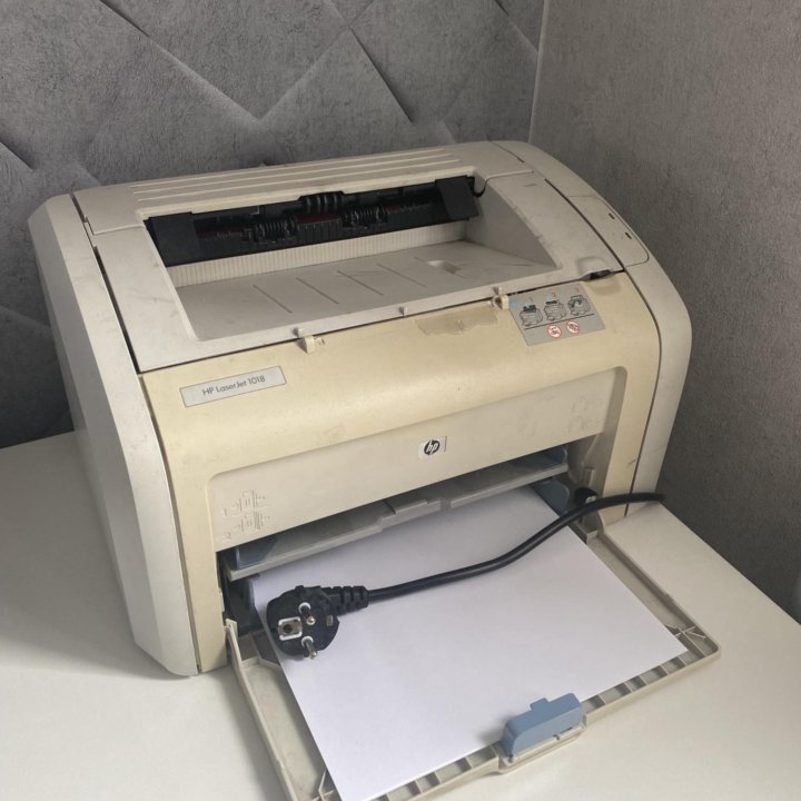 Принтер HP LaserJet 1018