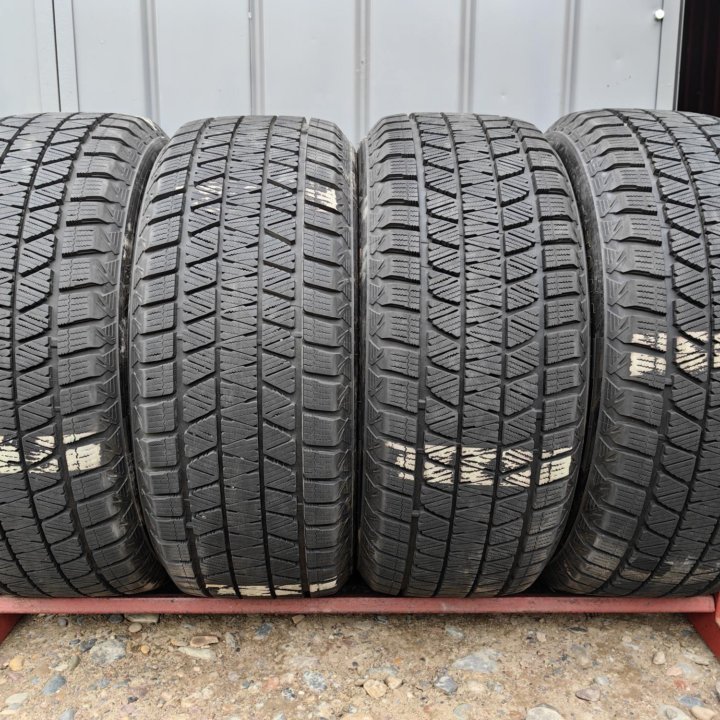 Комплект Bridgestone Blizzak DM-V3 275/50 r20 (№1)