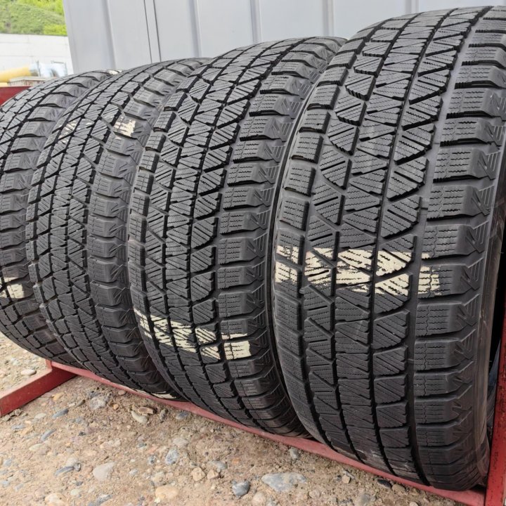 Комплект Bridgestone Blizzak DM-V3 275/50 r20 (№1)