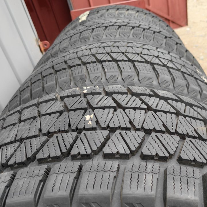 Комплект Bridgestone Blizzak DM-V3 275/50 r20 (№1)