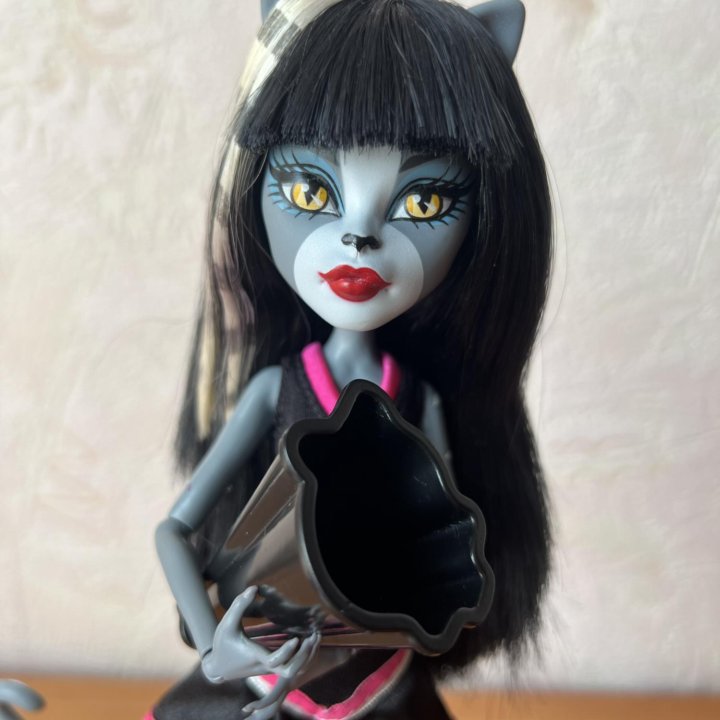 Кукла Monster High Пурсифона Чирлидерша