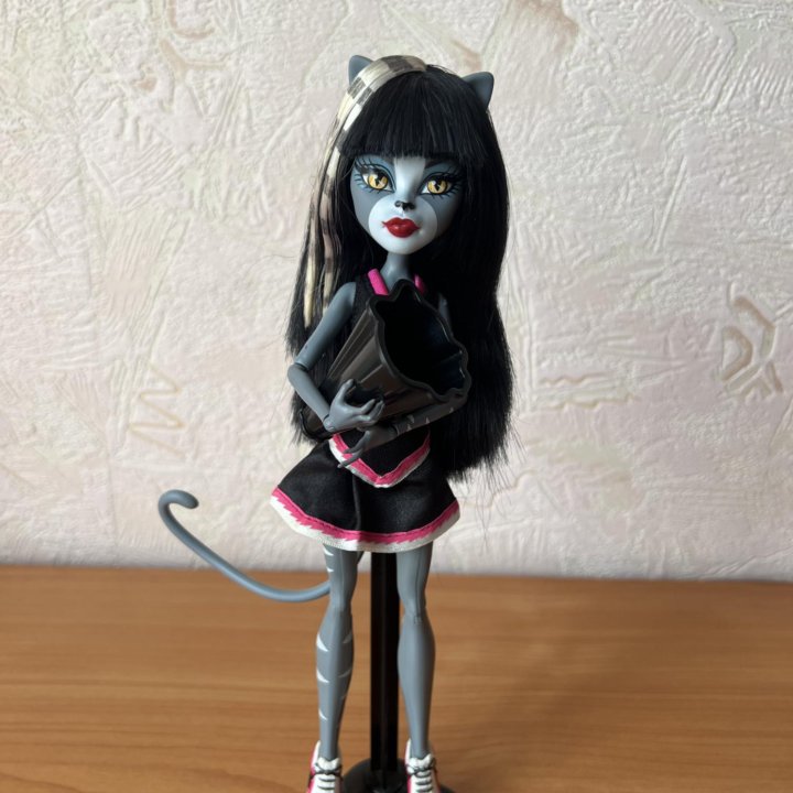 Кукла Monster High Пурсифона Чирлидерша