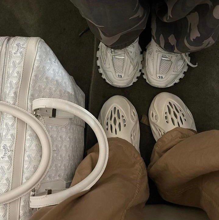 Кроссовки Adidas Yeezy Foam runner