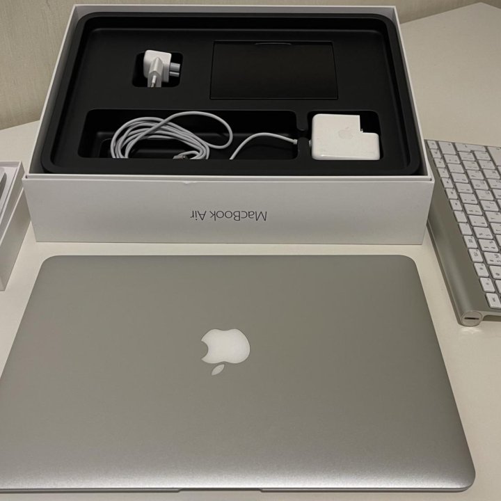 MacBook Air 13 (2017 года)