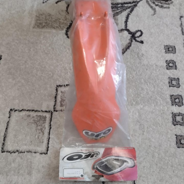 Переднее крыло.