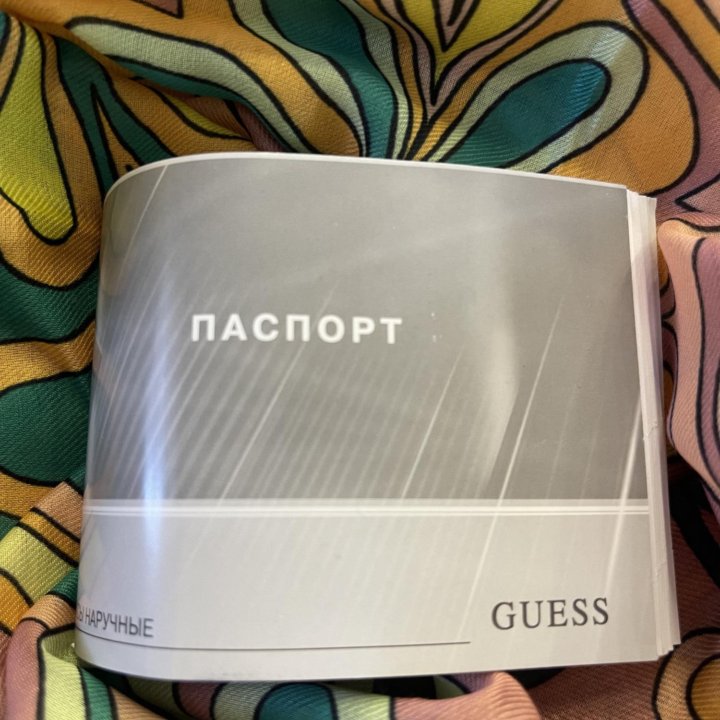 Часы женские Guess