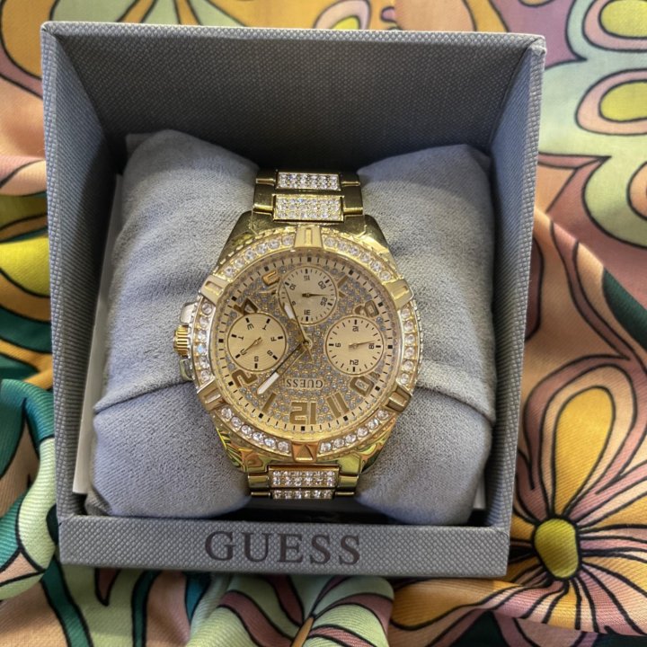 Часы женские Guess