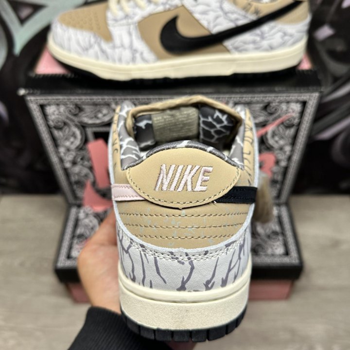 Кроссовки Nike SB Dunk