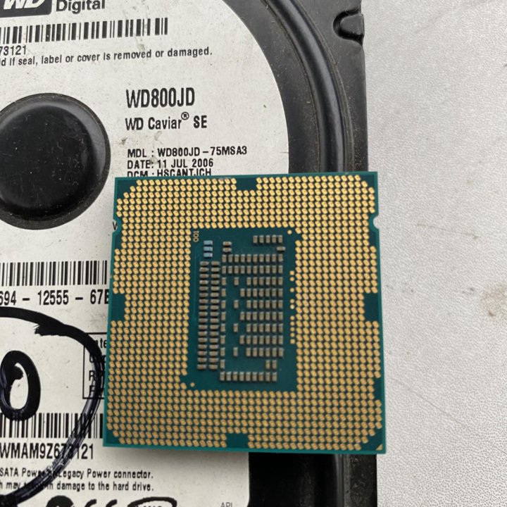 Жесткий диск и процессор Intel 3220.