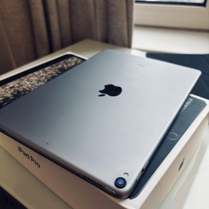 Apple iPad Pro 10,5