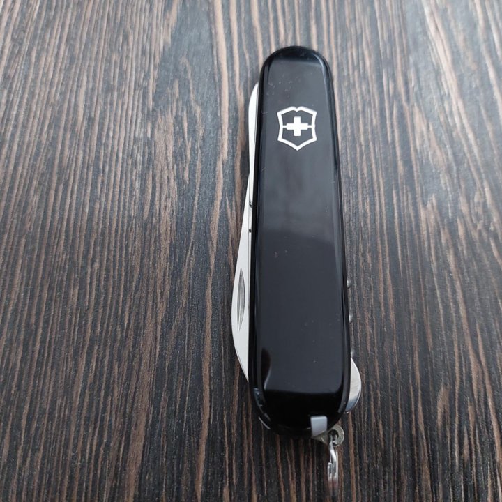 Victorinox compact