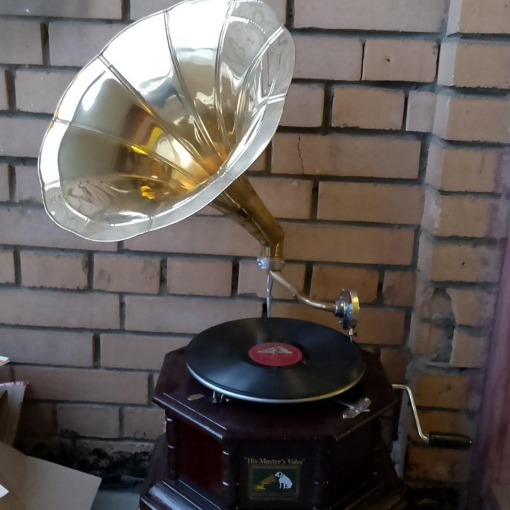 Граммофон his master voice