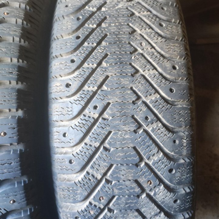 Goodyear UltraGrip 500 245/65 R17 107