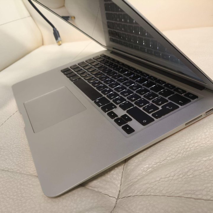 MacBook Air 13 + Office , отличное состояние с зар