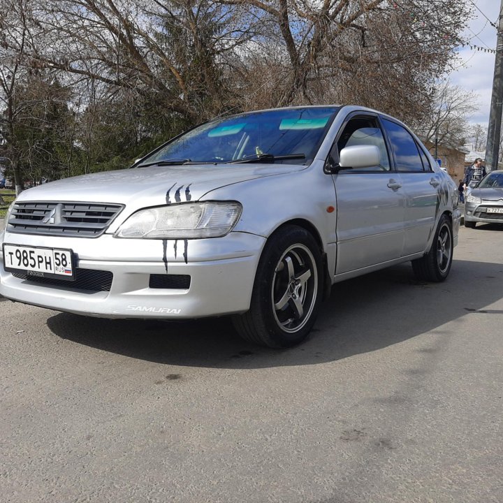 Mitsubishi Lancer, 2001