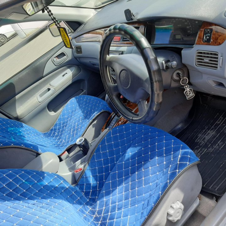 Mitsubishi Lancer, 2001